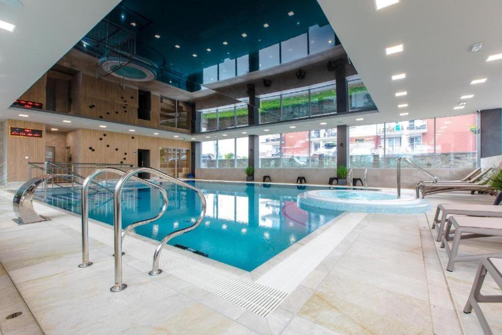Apartament Faleza16 เรวัล ภายนอก รูปภาพ